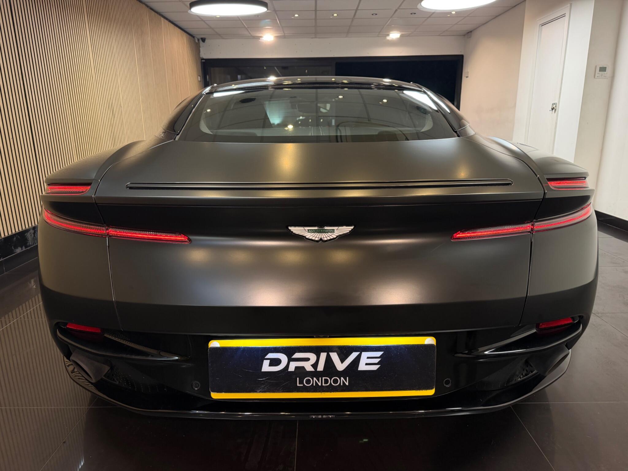 Aston Martin DB11
